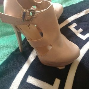 Cute heals